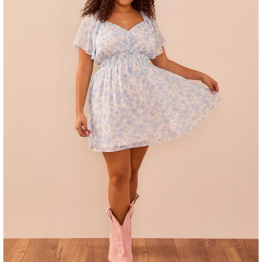 NEW Arula Blue Floral Dress Plus Size 0X and 3X Available NWT